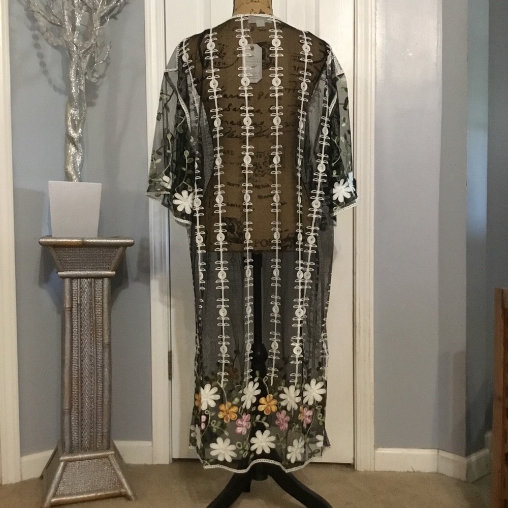 Embroidered Sheer Kimono - Picture 7 of 9